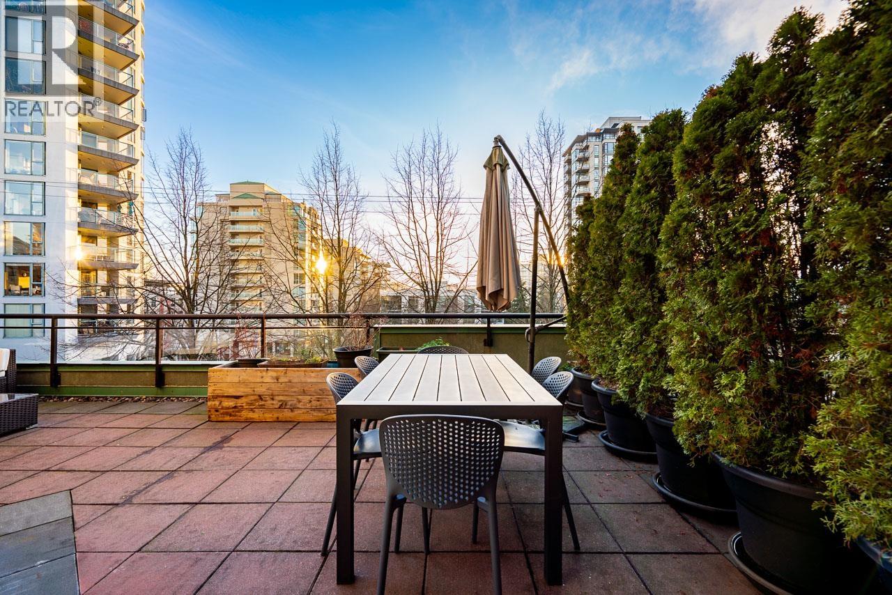 202 131 W 3rd Street, North Vancouver, British Columbia  V7M 1E7 - Photo 9 - R3082586