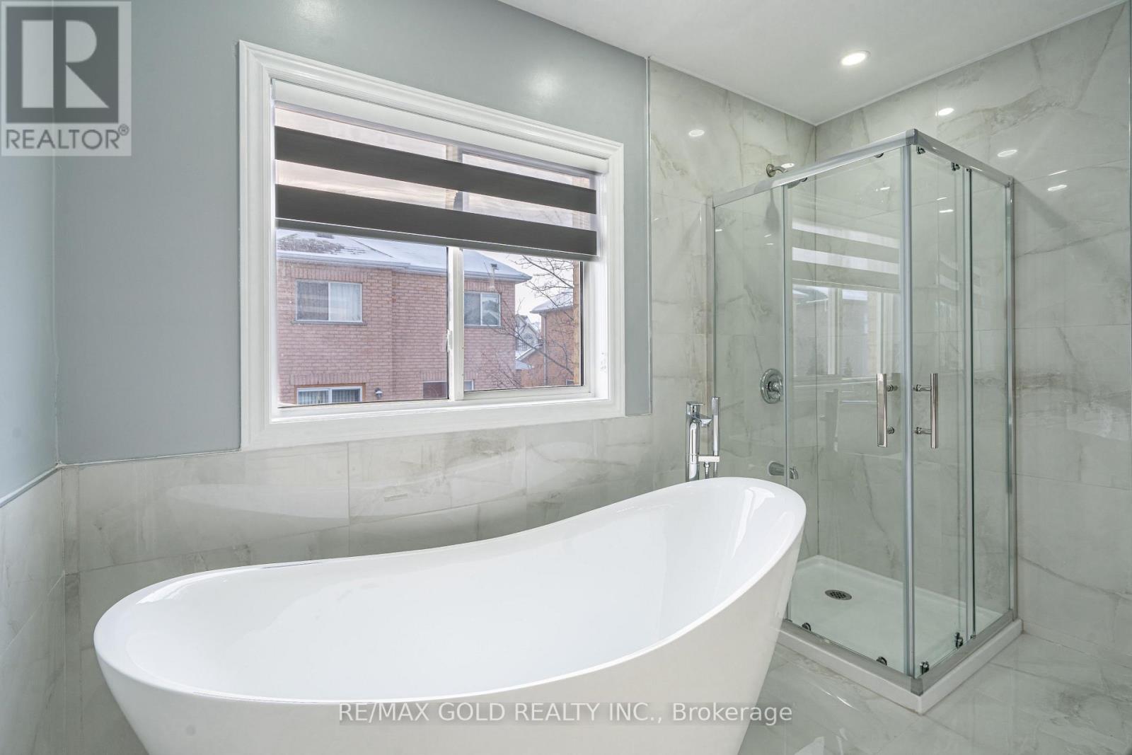 10 Leopard Gate, Brampton, Ontario  L6R 2E5 - Photo 31 - W12716794