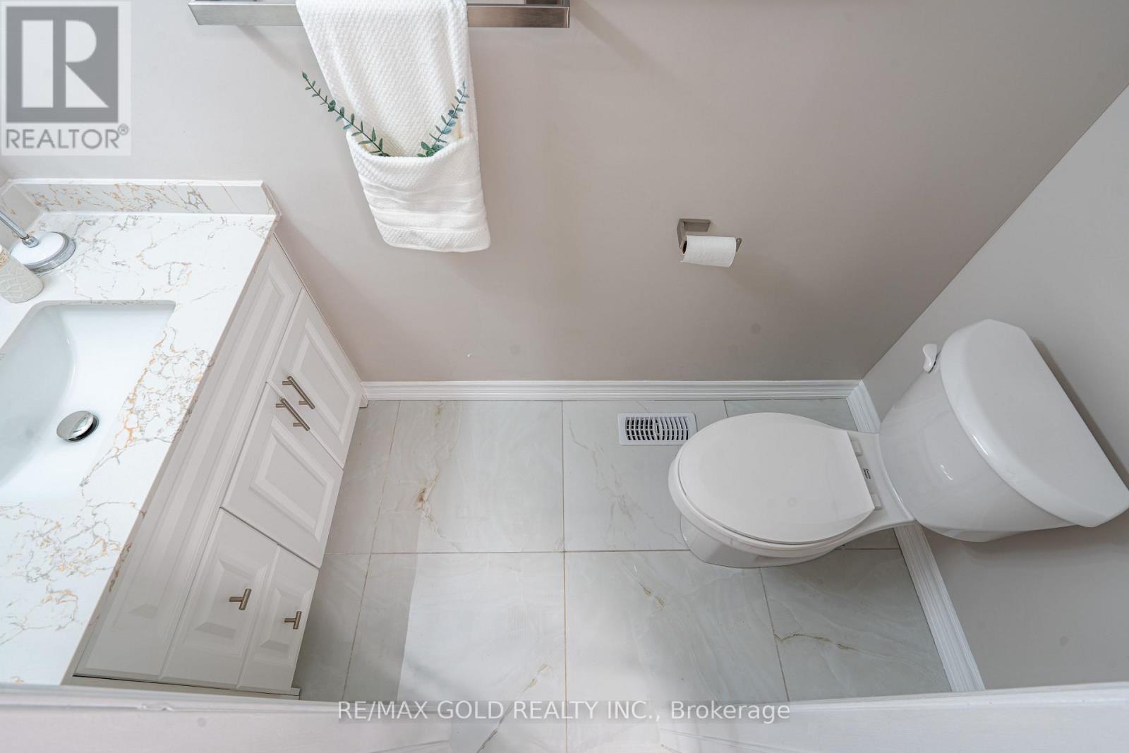 10 Leopard Gate, Brampton, Ontario  L6R 2E5 - Photo 15 - W12716794