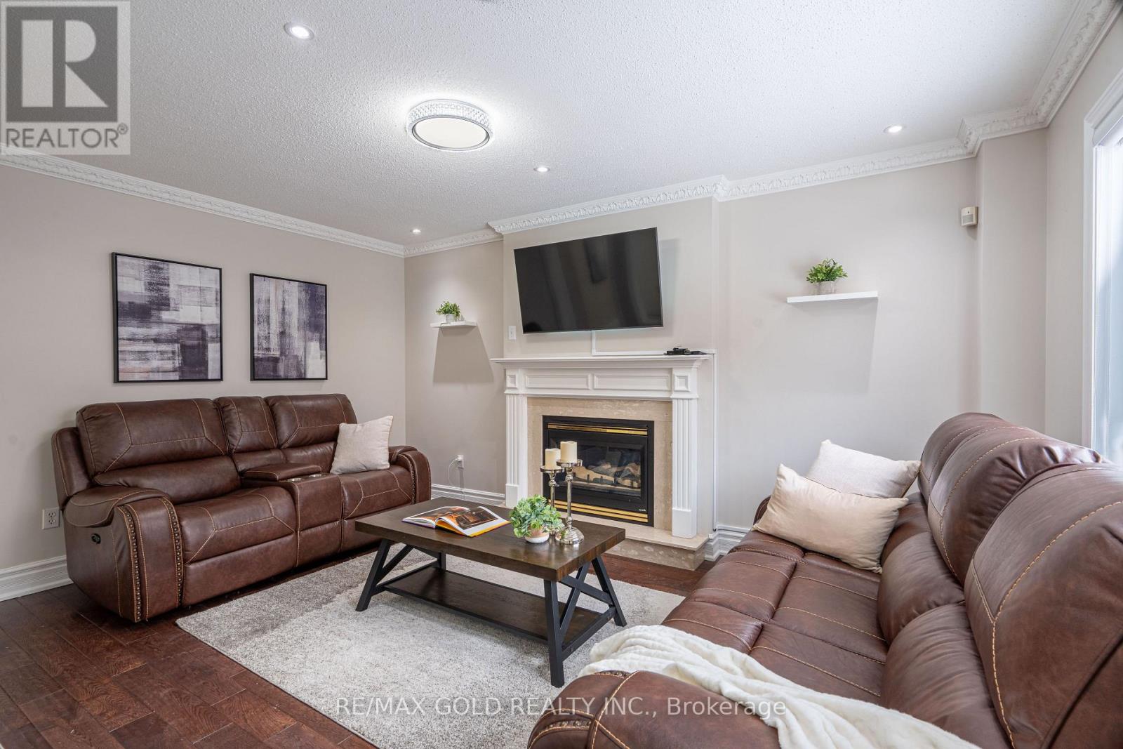 10 Leopard Gate, Brampton, Ontario  L6R 2E5 - Photo 9 - W12716794