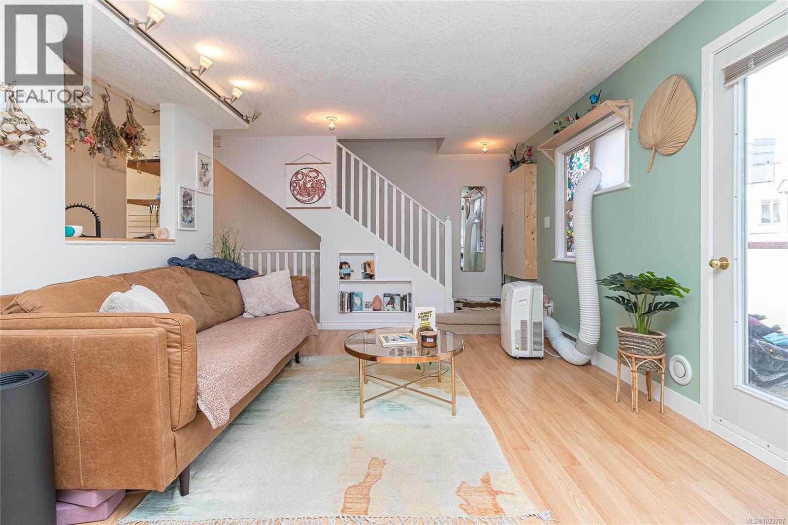 10 930 North Park St, Victoria, British Columbia  V8T 1C6 - Photo 4 - 1023787