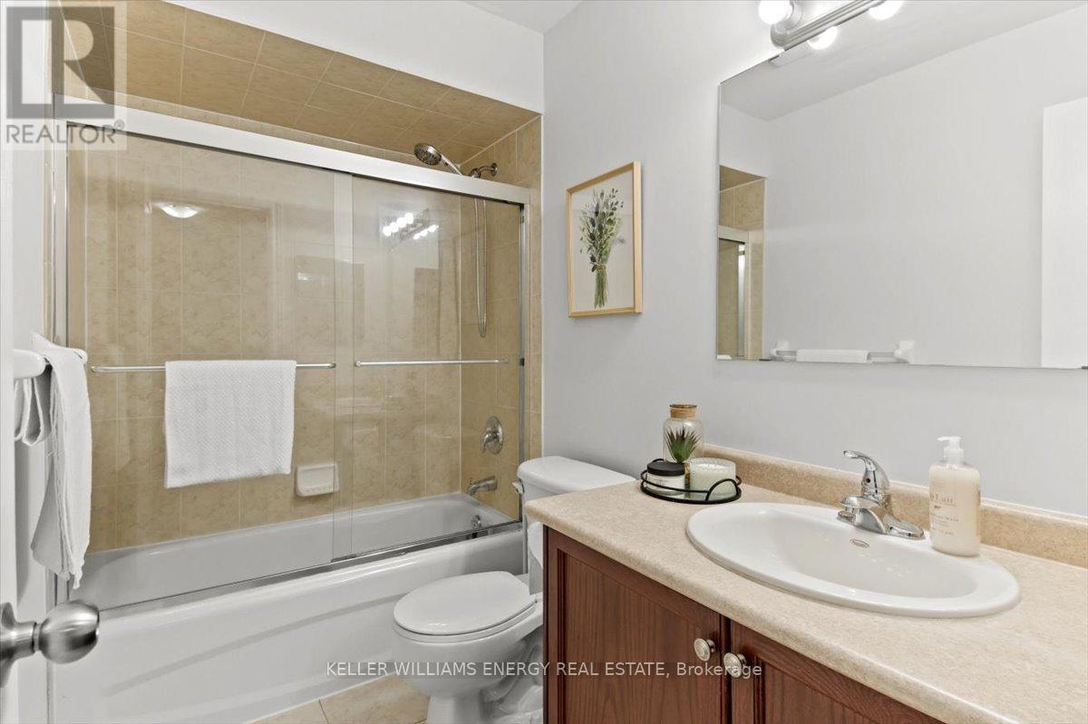 5 Bishopgate Street, Whitby, Ontario  L1P 0A6 - Photo 17 - E12725166