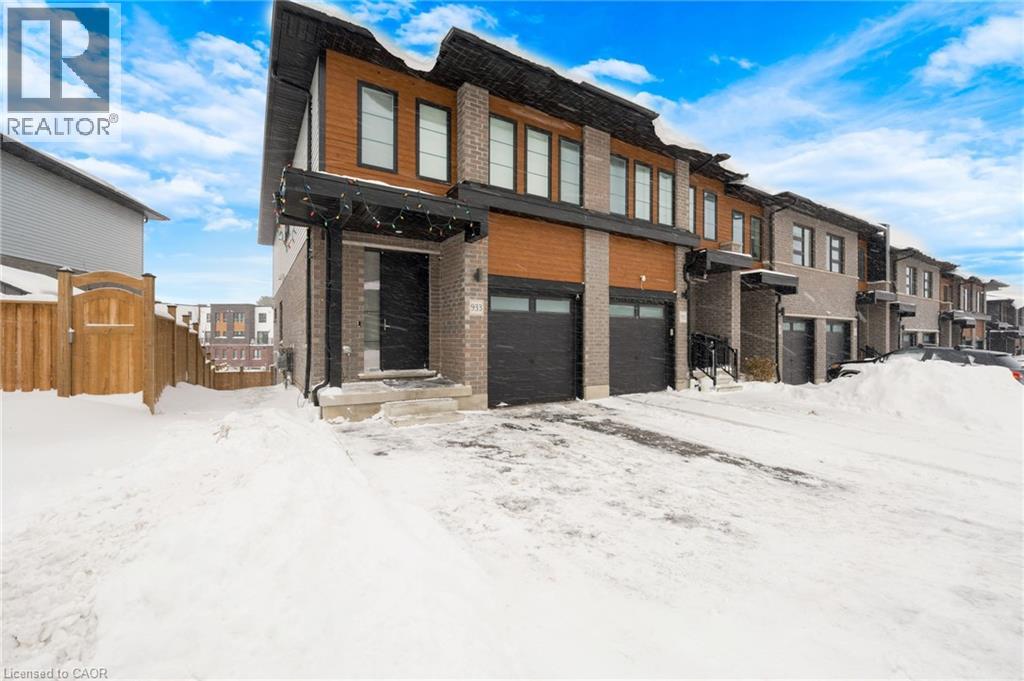 933 Robert Ferrie Drive, Kitchener, Ontario  N2P 0P9 - Photo 1 - 40799699