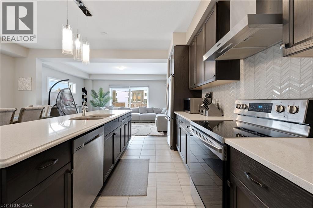 933 Robert Ferrie Drive, Kitchener, Ontario  N2P 0P9 - Photo 10 - 40799699