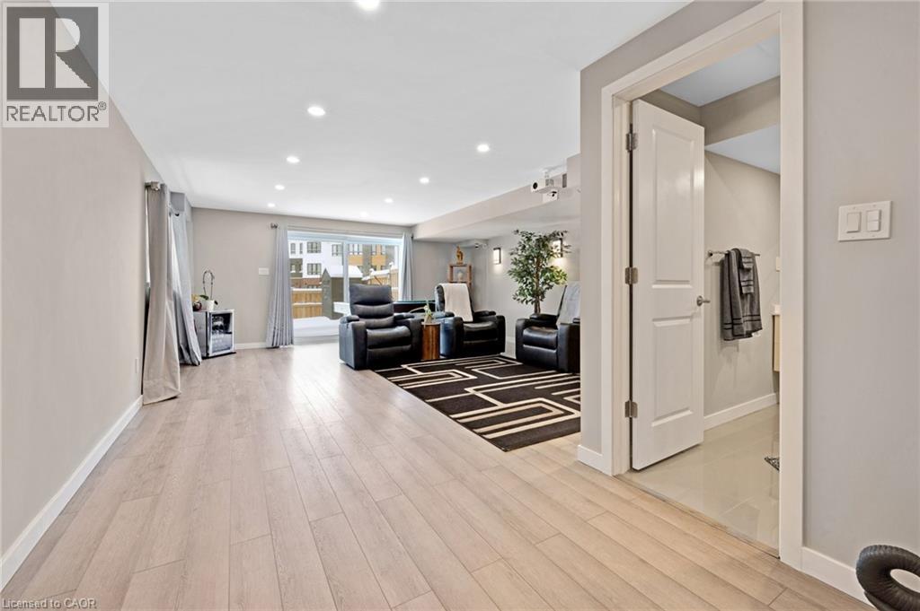 933 Robert Ferrie Drive, Kitchener, Ontario  N2P 0P9 - Photo 29 - 40799699