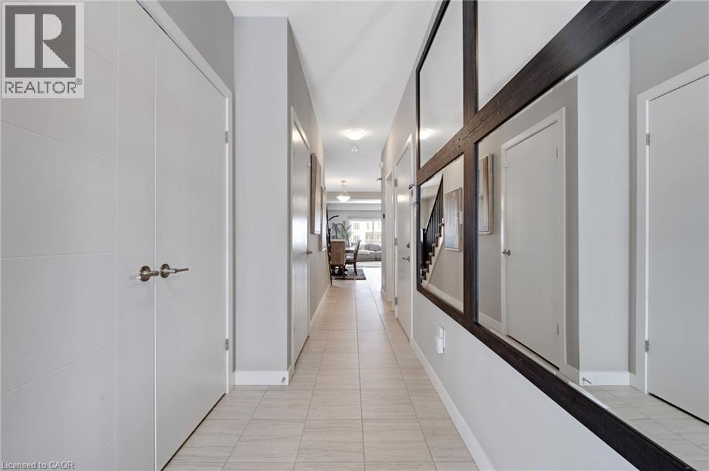 933 Robert Ferrie Drive, Kitchener, Ontario  N2P 0P9 - Photo 4 - 40799699