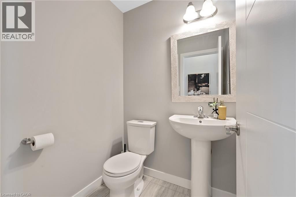 933 Robert Ferrie Drive, Kitchener, Ontario  N2P 0P9 - Photo 6 - 40799699