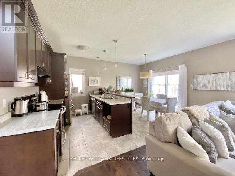 12 - 960 Bitterbush Crescent, London North, Ontario  N9H 0G1 - Photo 3 - X12725180