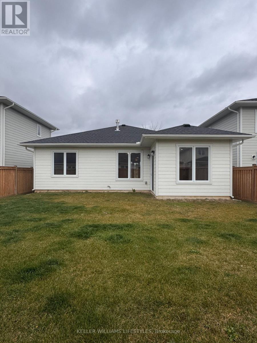 106 Sandcastle Key, Central Elgin, Ontario  N5L 1C5 - Photo 43 - X12725182