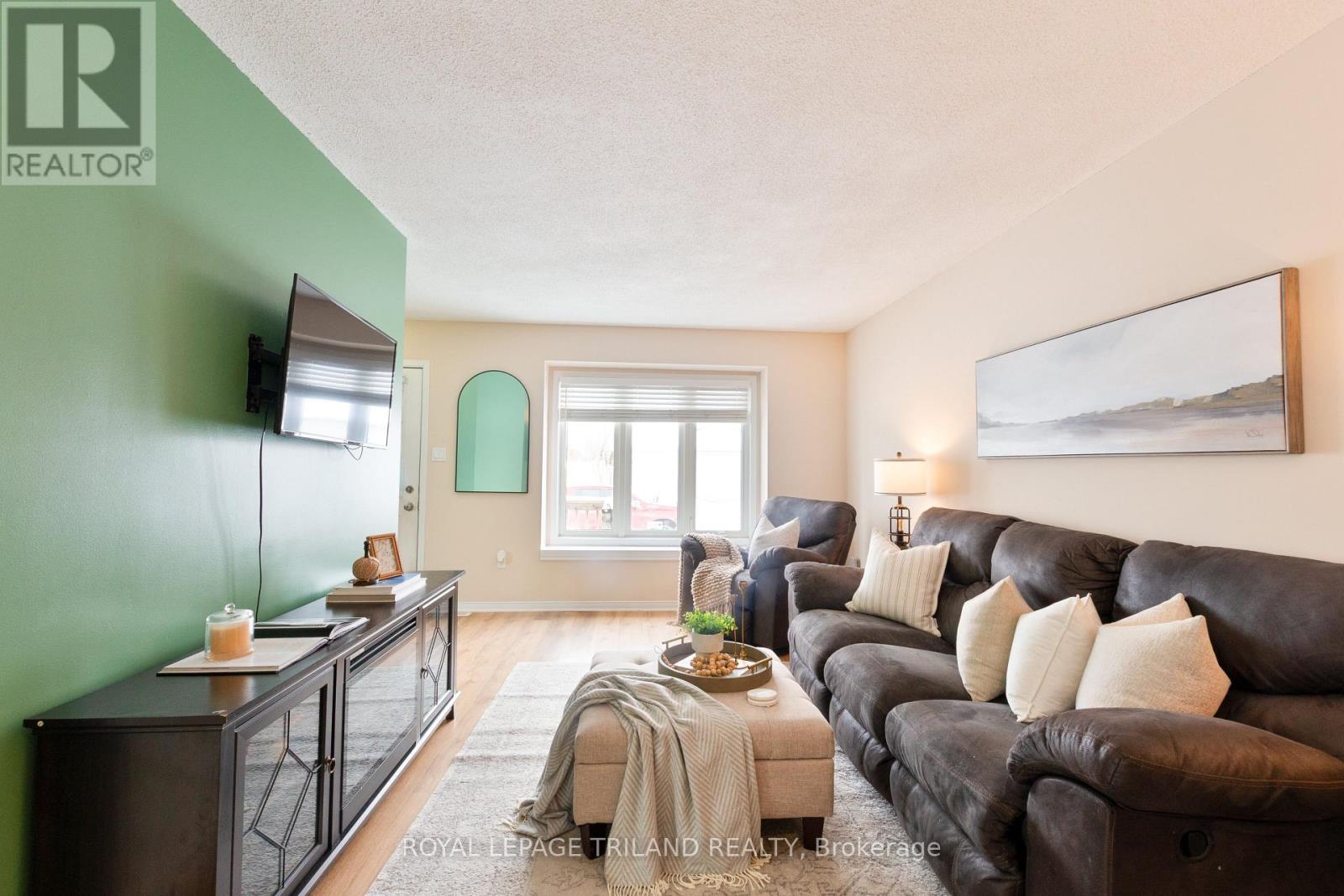 264 Simpson Crescent, London East, Ontario  N5V 5E2 - Photo 10 - X12725184