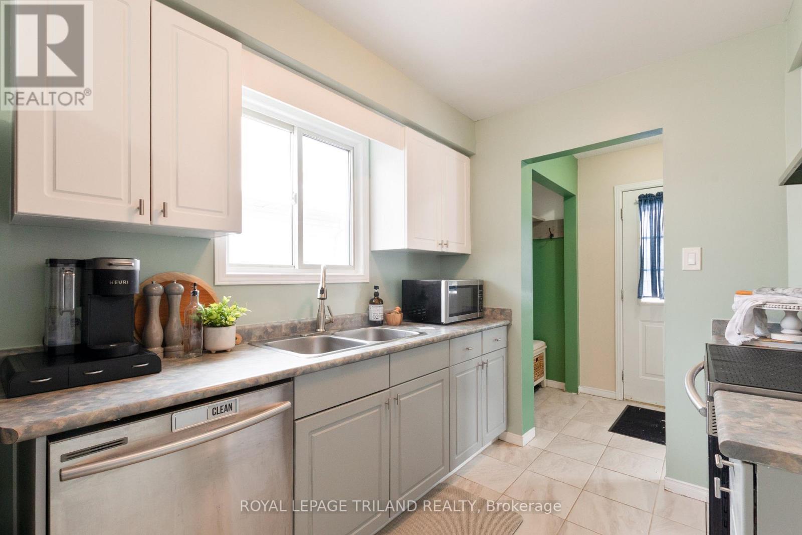 264 Simpson Crescent, London East, Ontario  N5V 5E2 - Photo 15 - X12725184