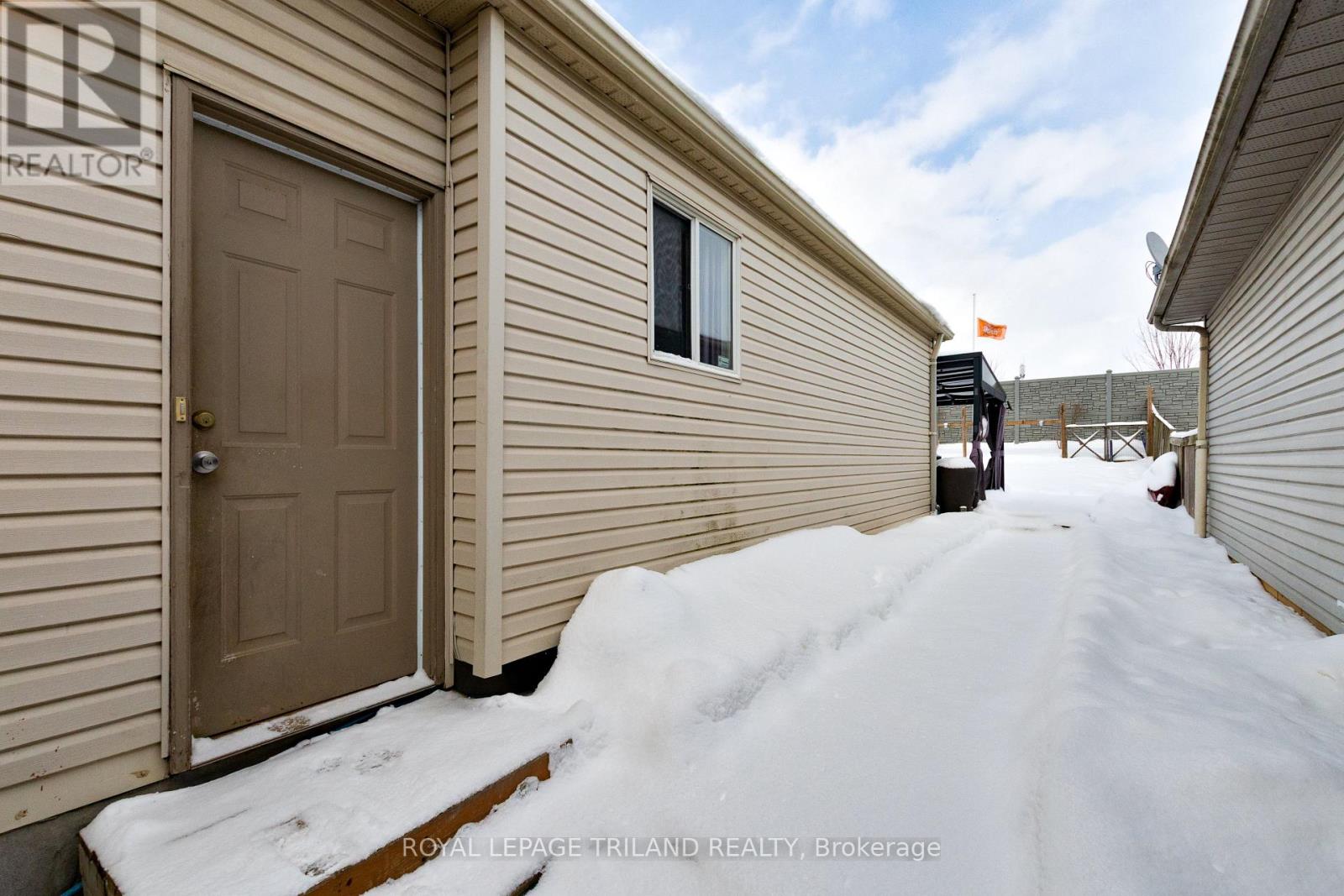 264 Simpson Crescent, London East, Ontario  N5V 5E2 - Photo 38 - X12725184