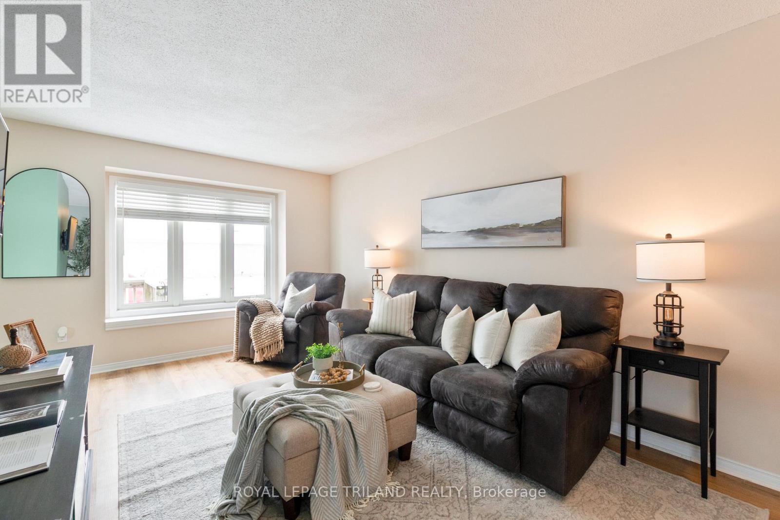 264 Simpson Crescent, London East, Ontario  N5V 5E2 - Photo 7 - X12725184