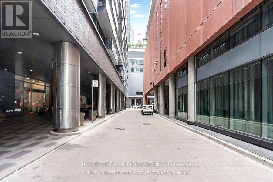 2004 - 295 Adelaide Street W, Toronto, Ontario  M5V 0L4 - Photo 8 - C12723194