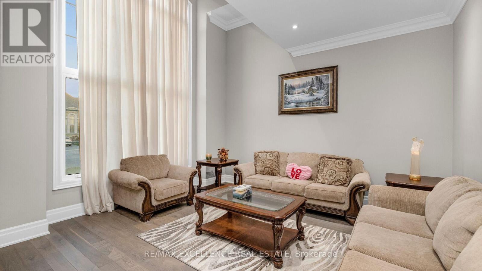 95 Gordon Randle Drive, Brampton, Ontario  L6P 4H6 - Photo 4 - W12664516