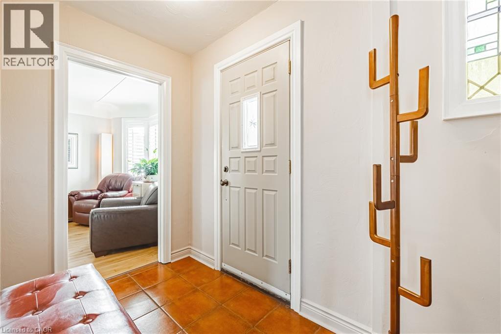 31 Buchanan Street, Hamilton, Ontario  L9A 2V7 - Photo 6 - 40779615