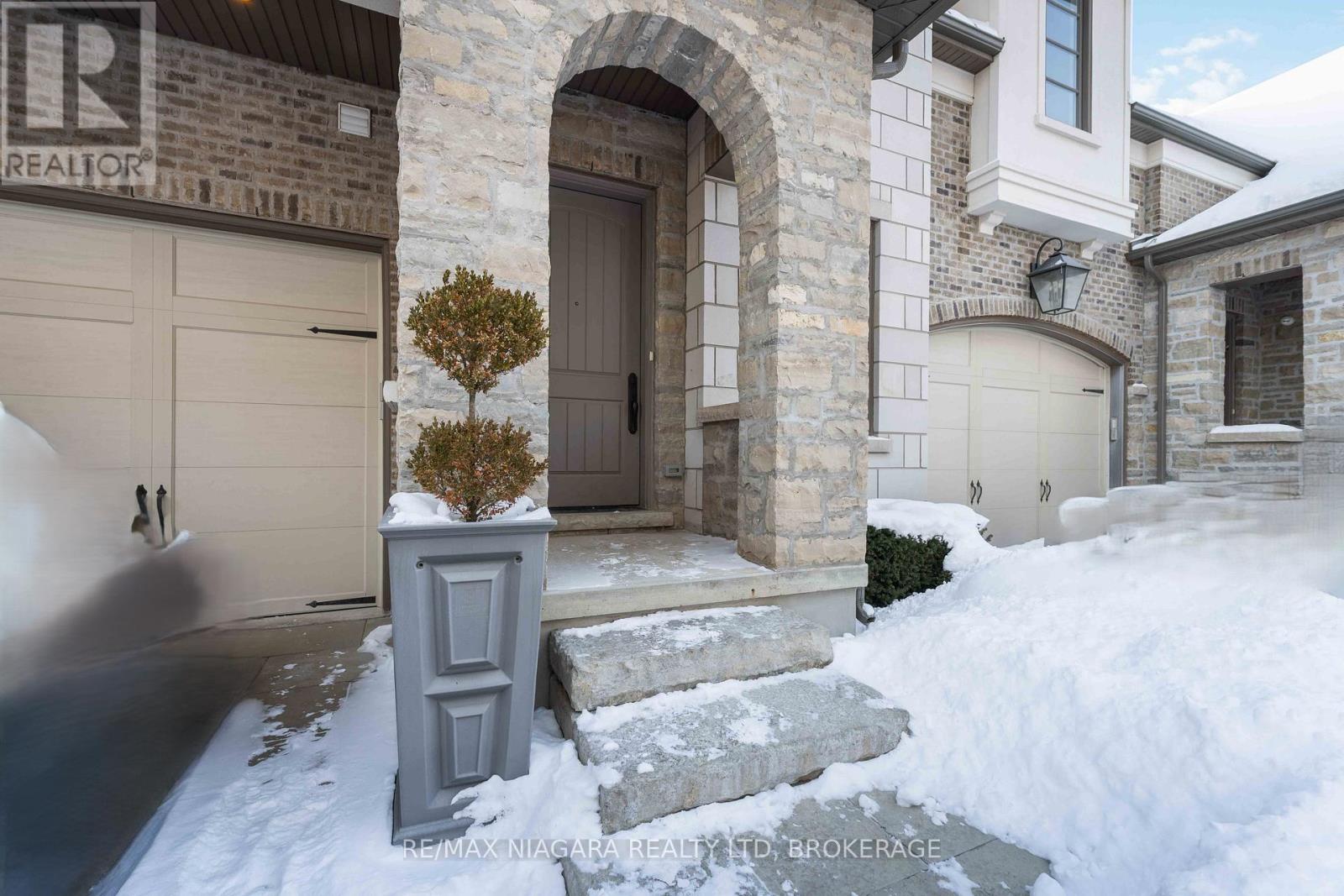 7 - 15 Arbourvale Common Road, St. Catharines, Ontario  L2T 3B7 - Photo 3 - X12725280