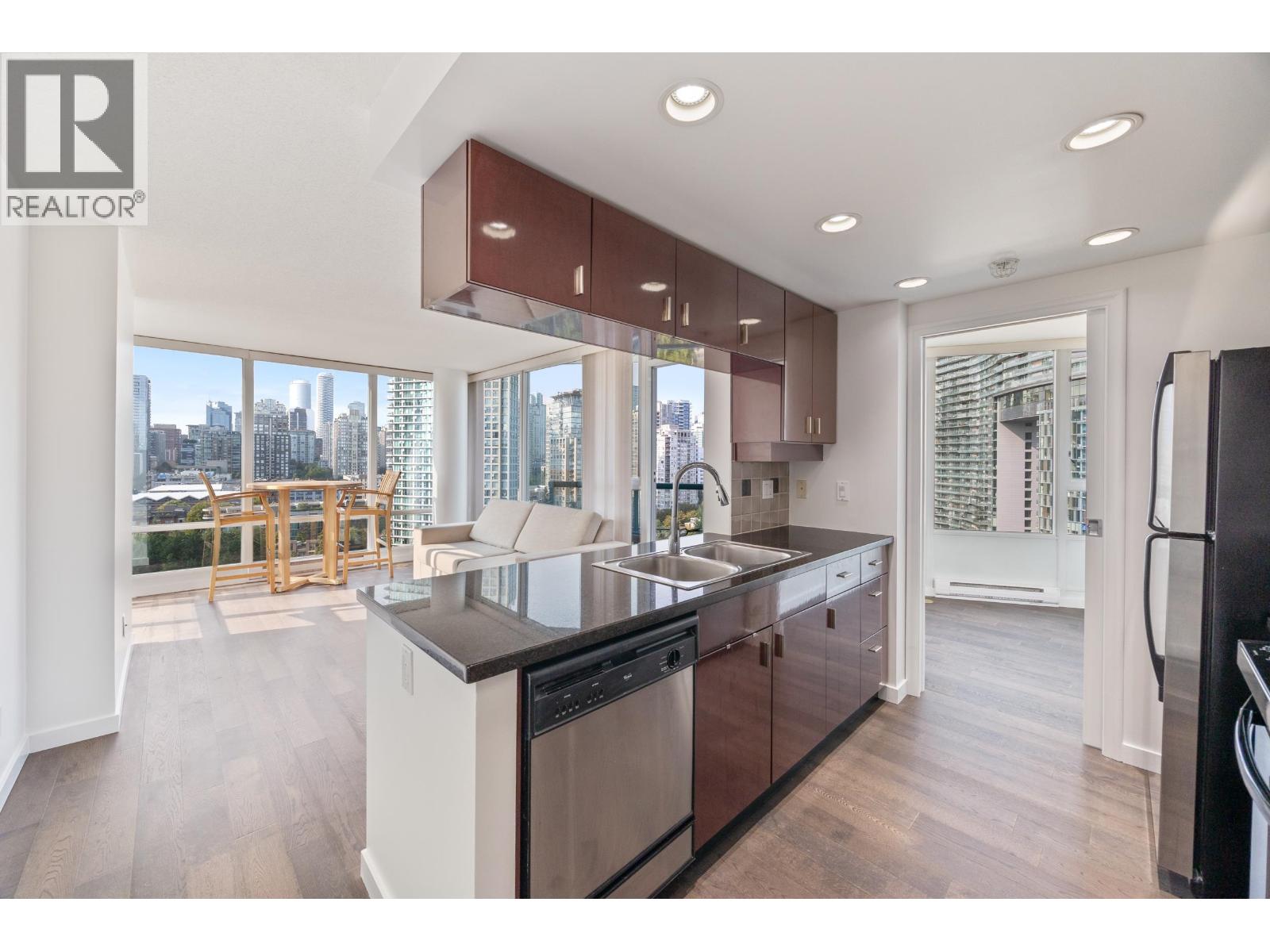 1901 1033 Marinaside Crescent, Vancouver, British Columbia  V6Z 3A3 - Photo 16 - R3082603