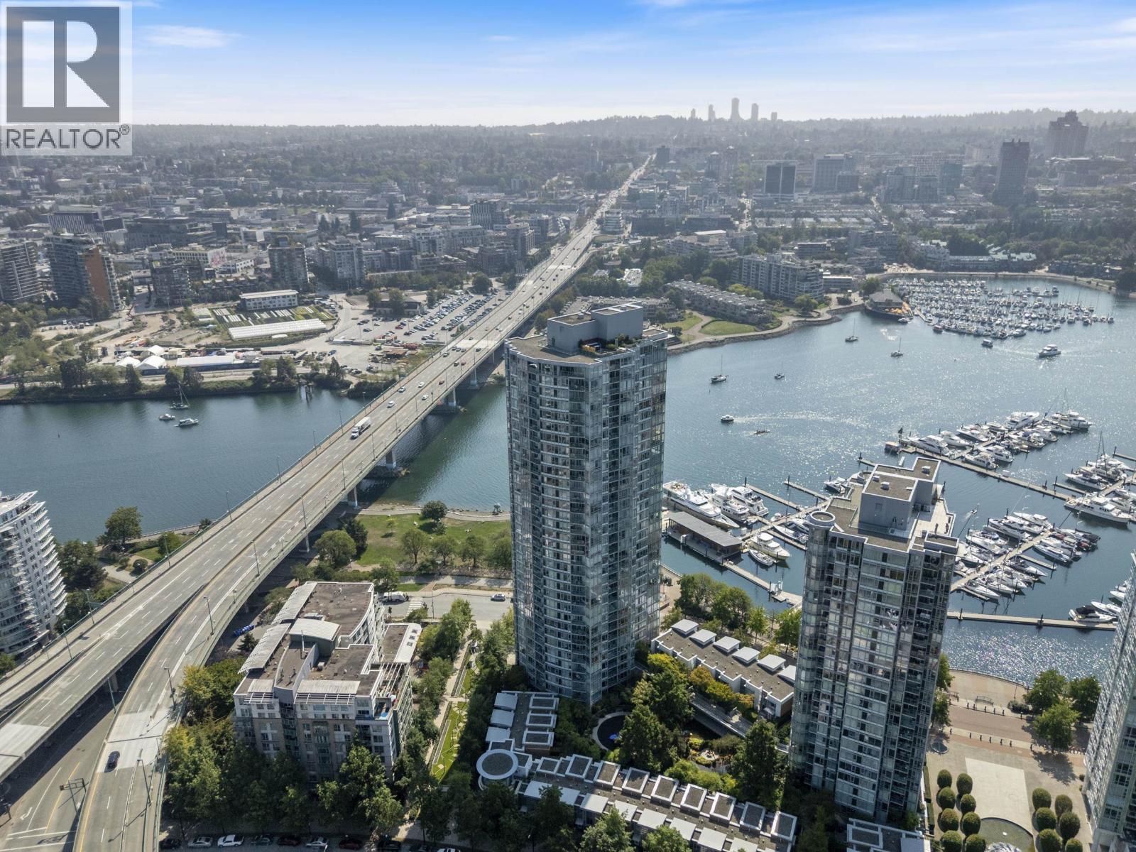 1901 1033 Marinaside Crescent, Vancouver, British Columbia  V6Z 3A3 - Photo 3 - R3082603