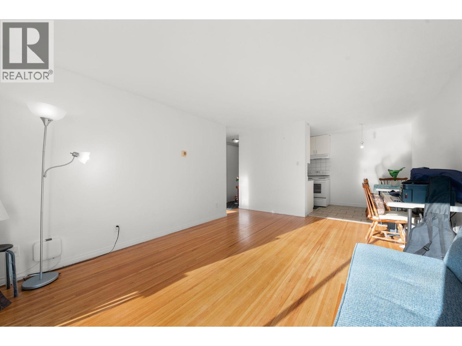 3 135 W 21st Street, North Vancouver, British Columbia  V7M 1Z2 - Photo 5 - R3082607