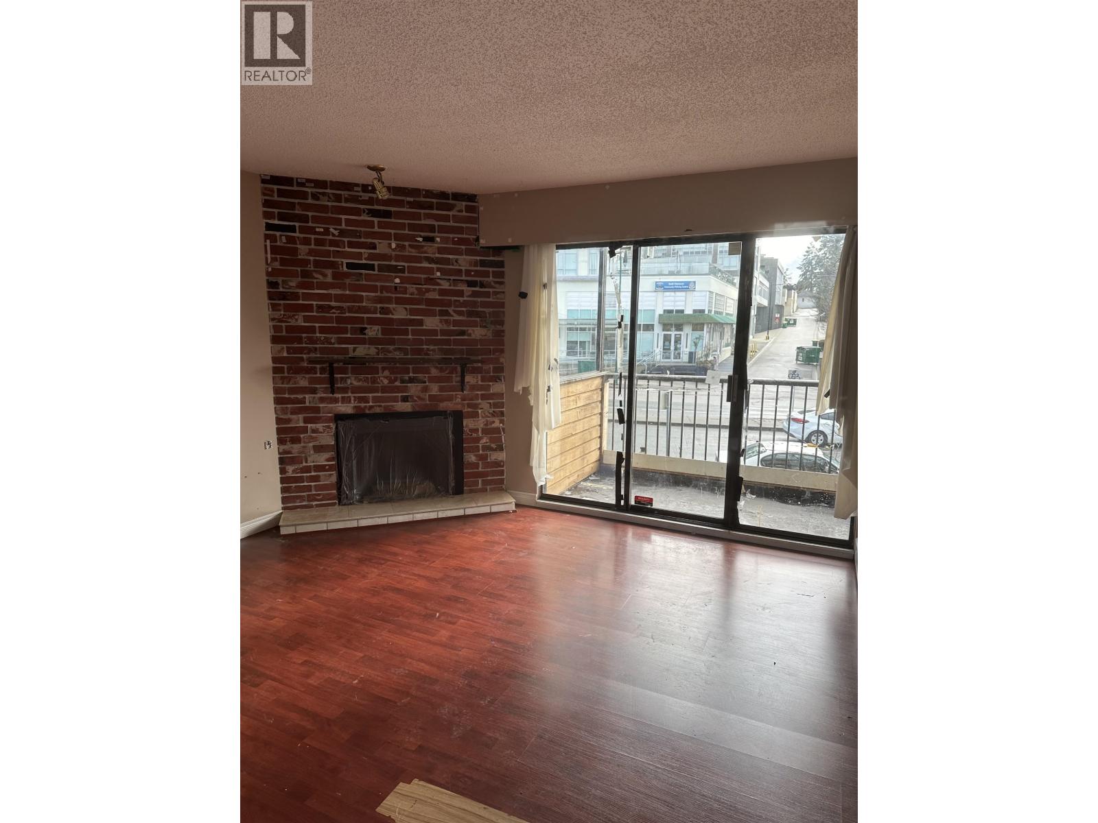 206 2299 E 30th Avenue, Vancouver, British Columbia  V5N 5N1 - Photo 2 - R3082624