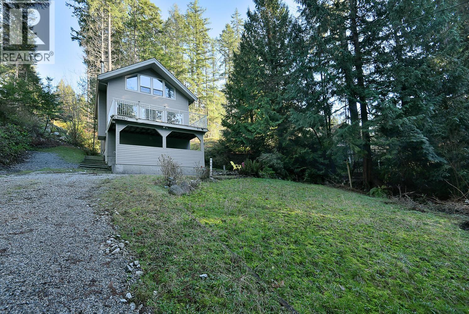 8650 Redrooffs Road, Halfmoon Bay, British Columbia  V7Z 1E7 - Photo 1 - R3082609