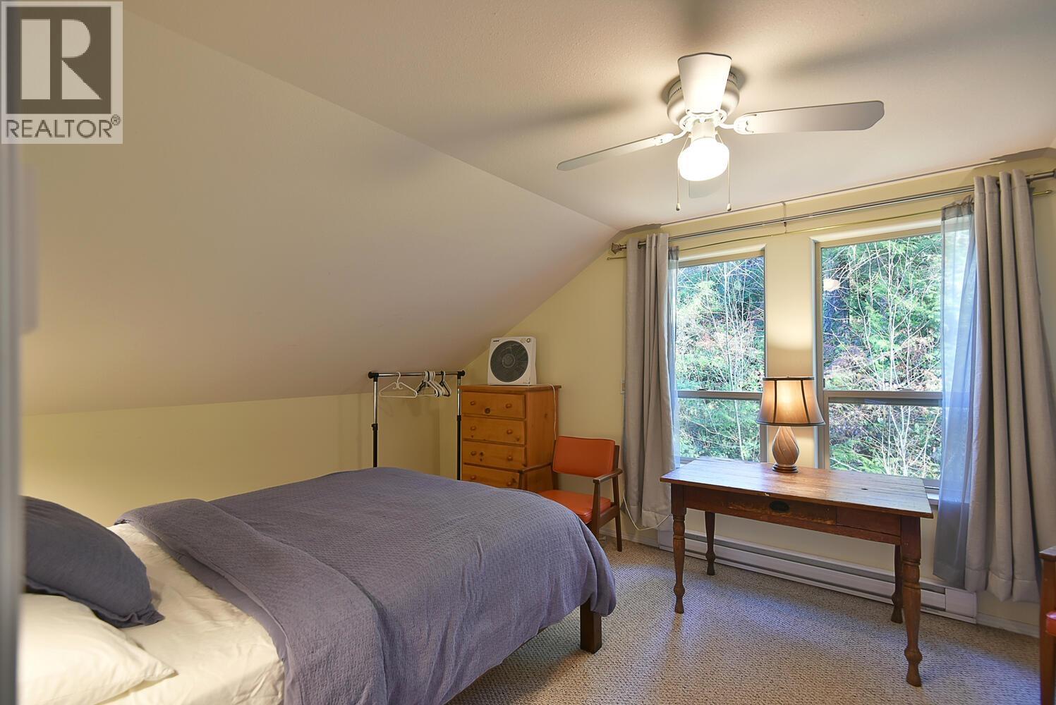 8650 Redrooffs Road, Halfmoon Bay, British Columbia  V7Z 1E7 - Photo 15 - R3082609