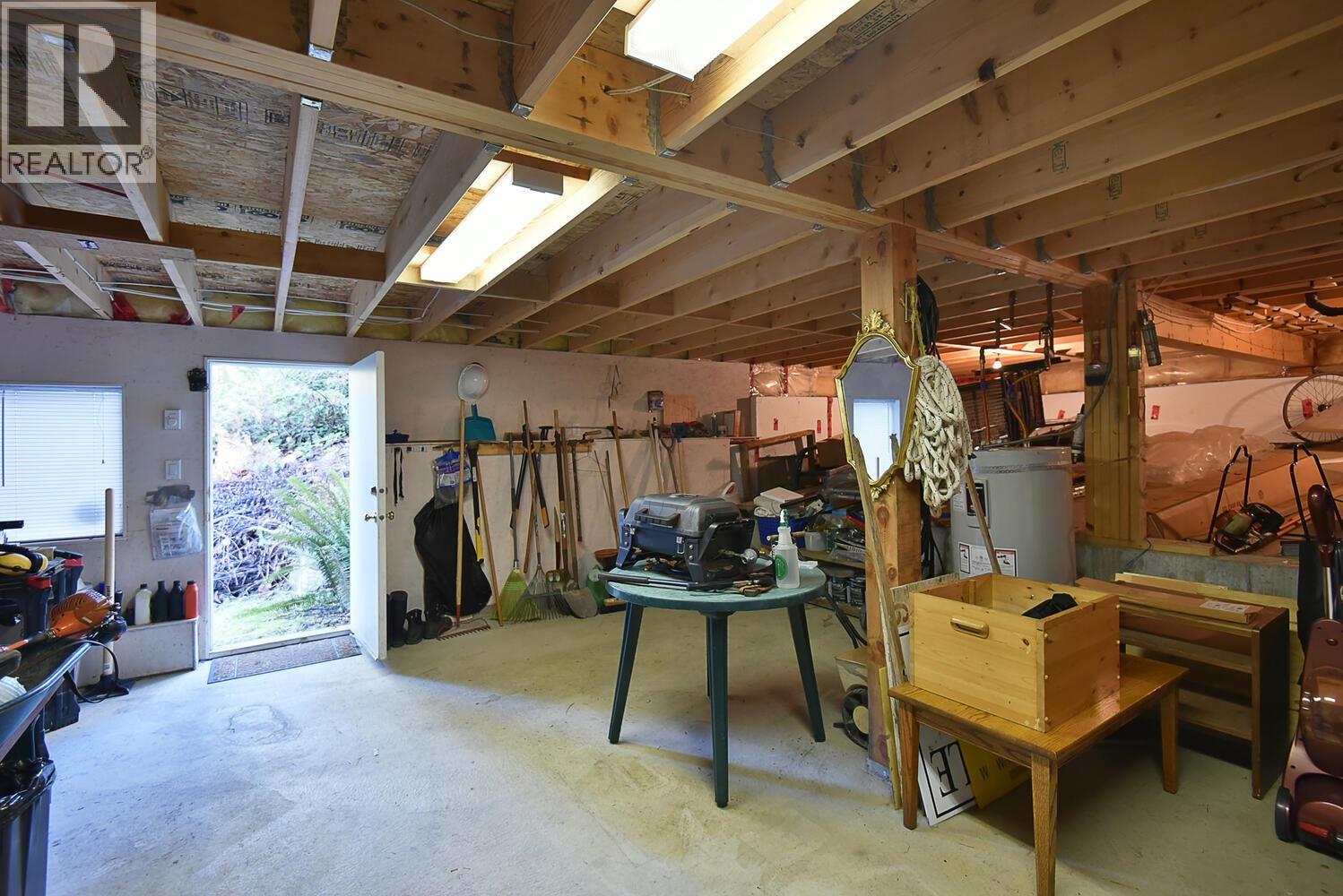 8650 Redrooffs Road, Halfmoon Bay, British Columbia  V7Z 1E7 - Photo 19 - R3082609