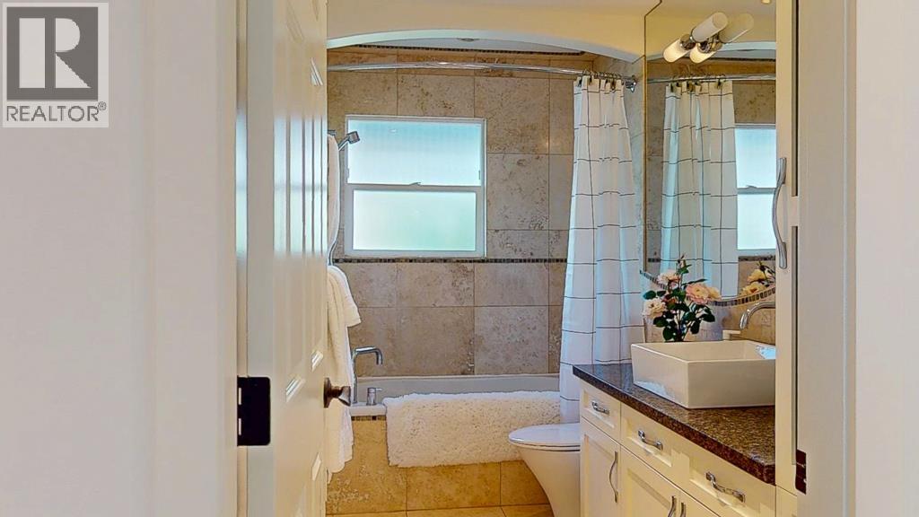 4868 Bluegrouse Drive, Sechelt, British Columbia  V7Z 0G4 - Photo 34 - R3082621