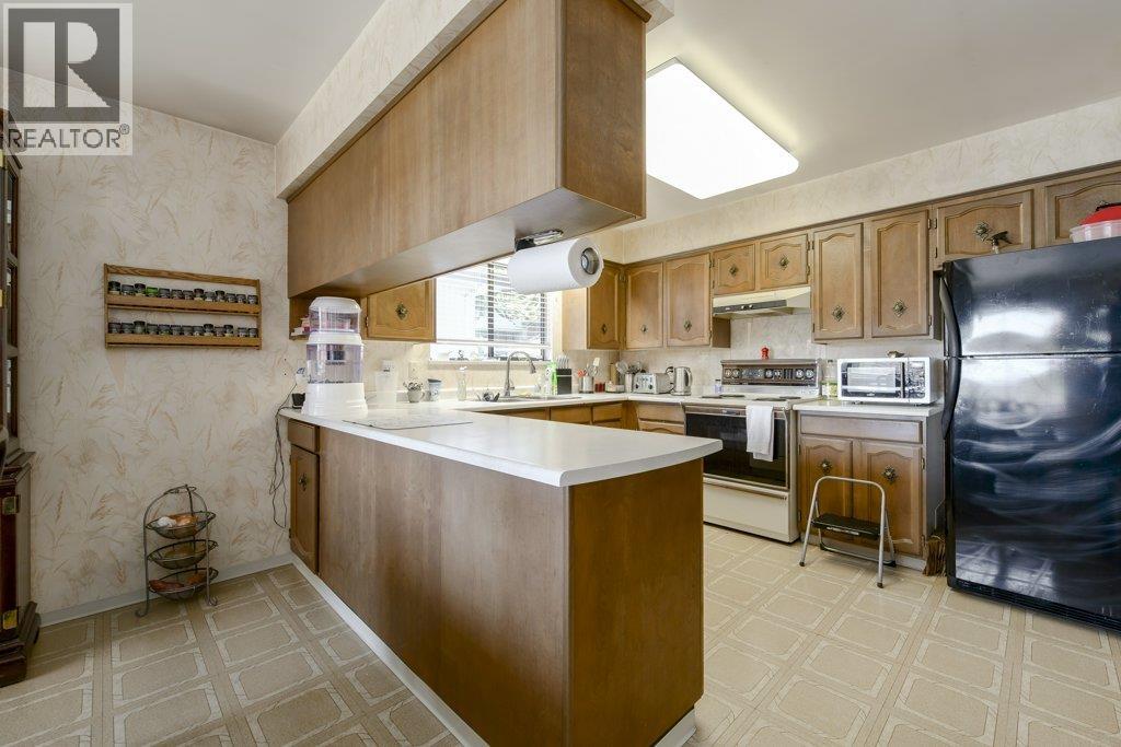 8194 Woodlake Court, Burnaby, British Columbia  V5A 3P4 - Photo 14 - R3082633