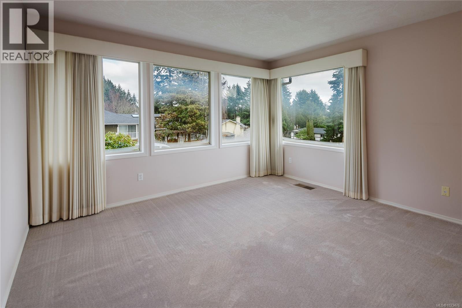 4867 Maxine Lane, Saanich, British Columbia  V8Y 2J3 - Photo 12 - 1023476