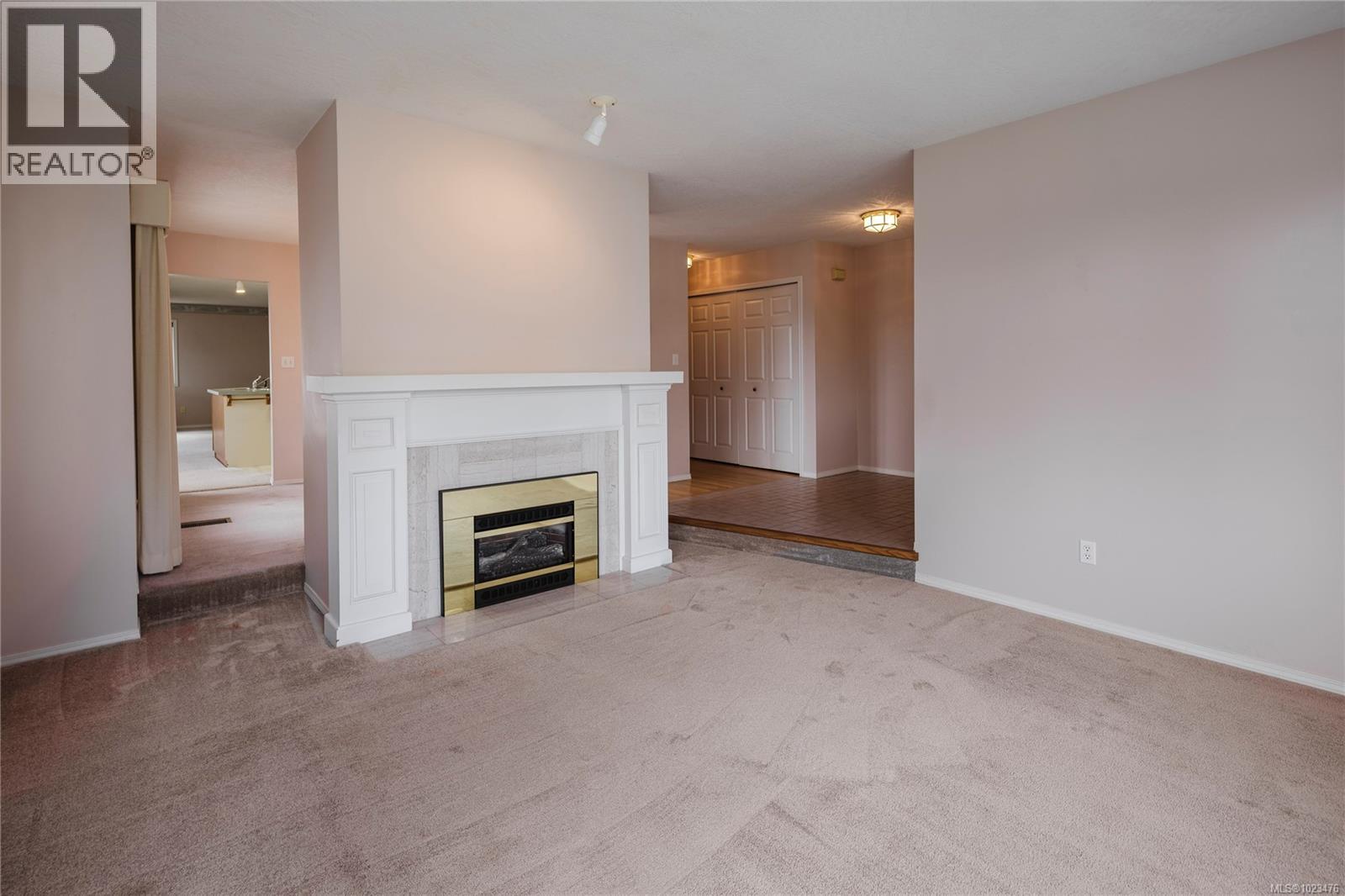 4867 Maxine Lane, Saanich, British Columbia  V8Y 2J3 - Photo 2 - 1023476