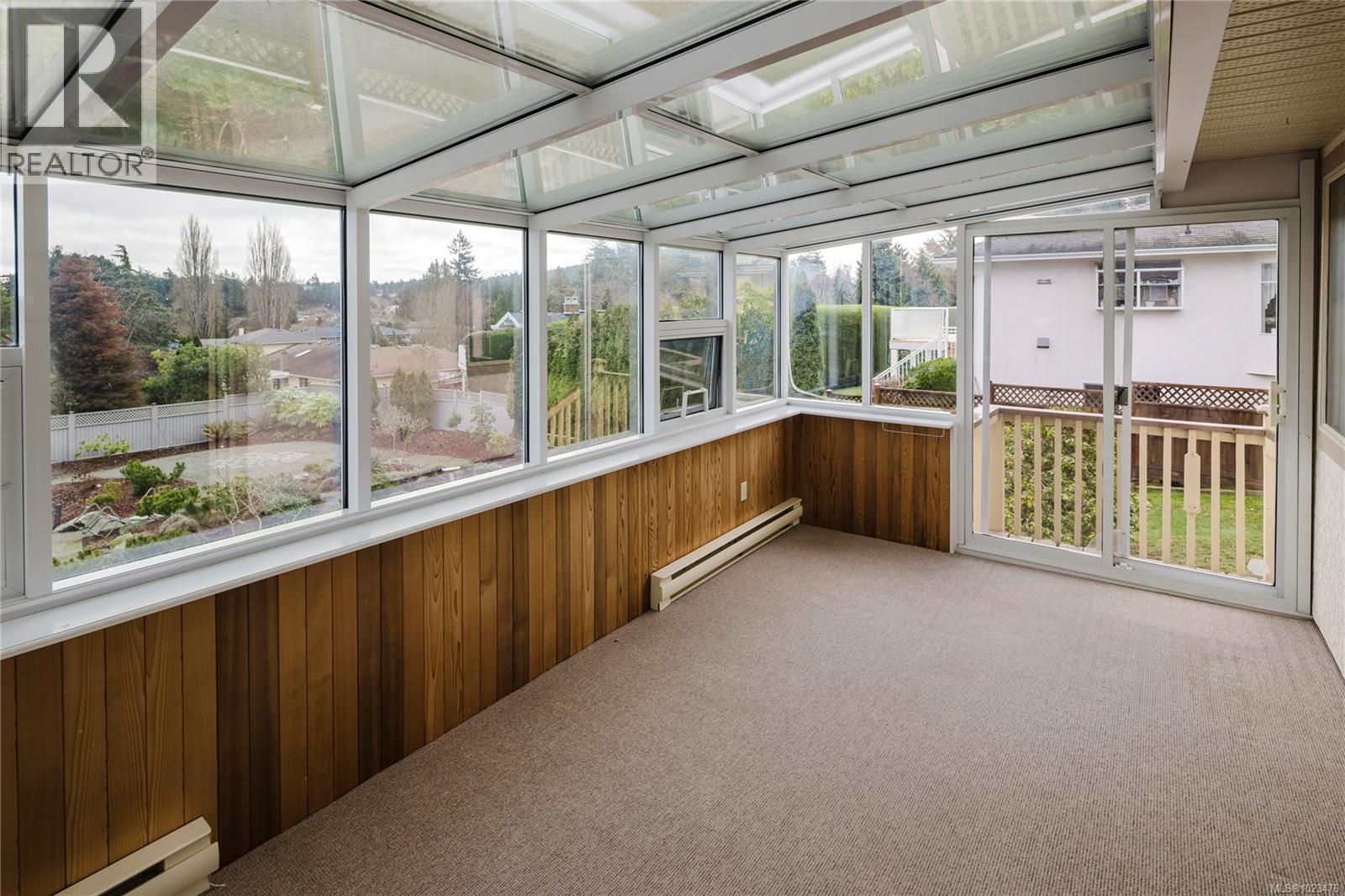 4867 Maxine Lane, Saanich, British Columbia  V8Y 2J3 - Photo 8 - 1023476