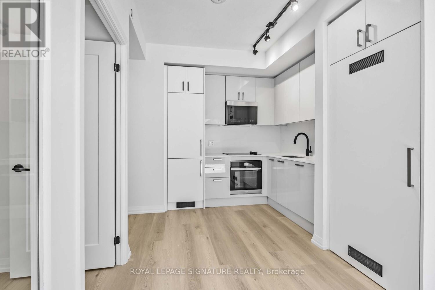 504 - 280 Dundas Street W, Toronto, Ontario  M5T 1G2 - Photo 5 - C12725186