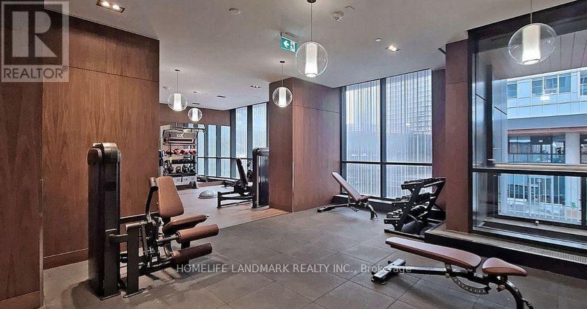 605 - 19 Bathurst Street, Toronto, Ontario  M5V 0N2 - Photo 8 - C12725270