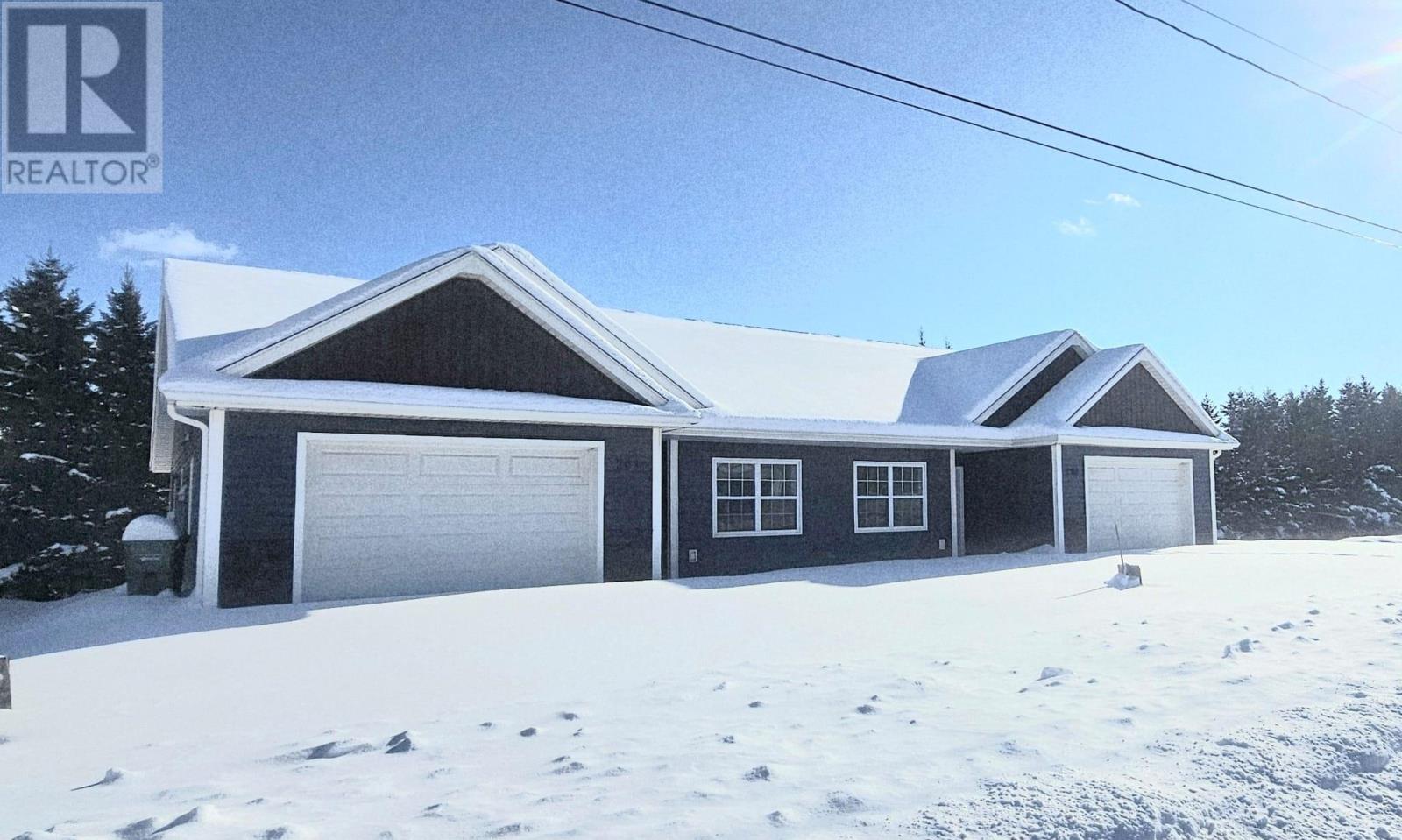 201 Stanmol Drive, Charlottetown, Prince Edward Island  C1E 3T9 - Photo 2 - 202601403