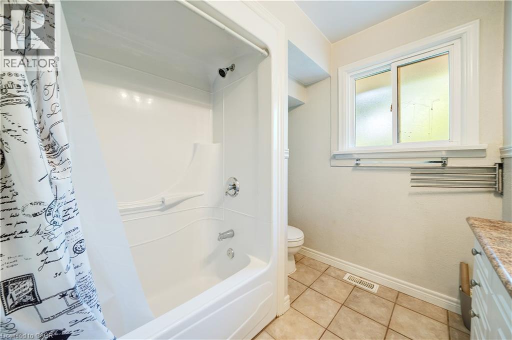 84 Jacobson Avenue, St. Catharines, Ontario  L2T 3A3 - Photo 18 - 40800647