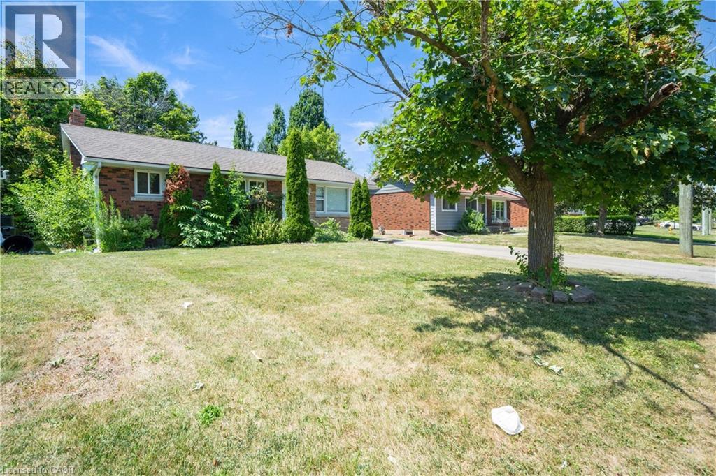 84 Jacobson Avenue, St. Catharines, Ontario  L2T 3A3 - Photo 2 - 40800647