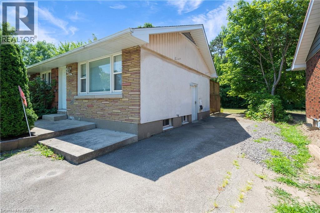 84 Jacobson Avenue, St. Catharines, Ontario  L2T 3A3 - Photo 3 - 40800647