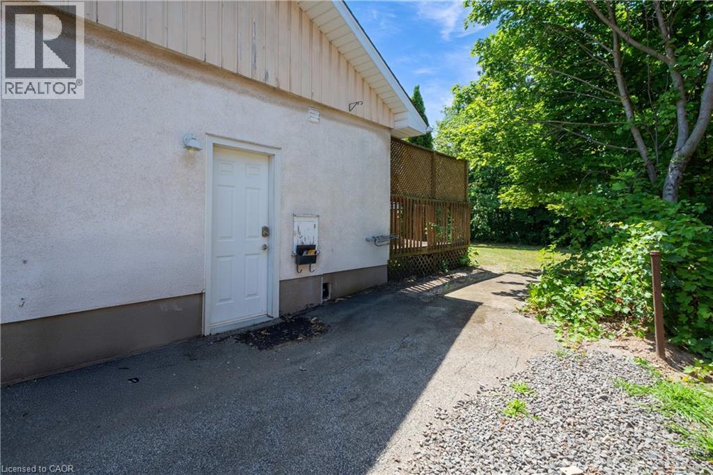 84 Jacobson Avenue, St. Catharines, Ontario  L2T 3A3 - Photo 4 - 40800647