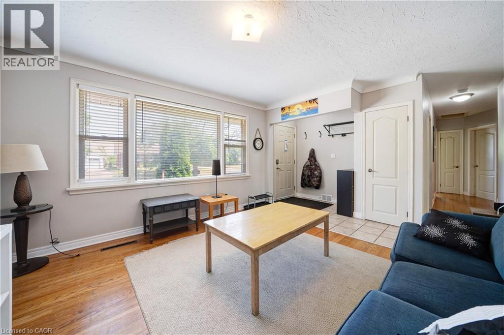 84 Jacobson Avenue, St. Catharines, Ontario  L2T 3A3 - Photo 6 - 40800647