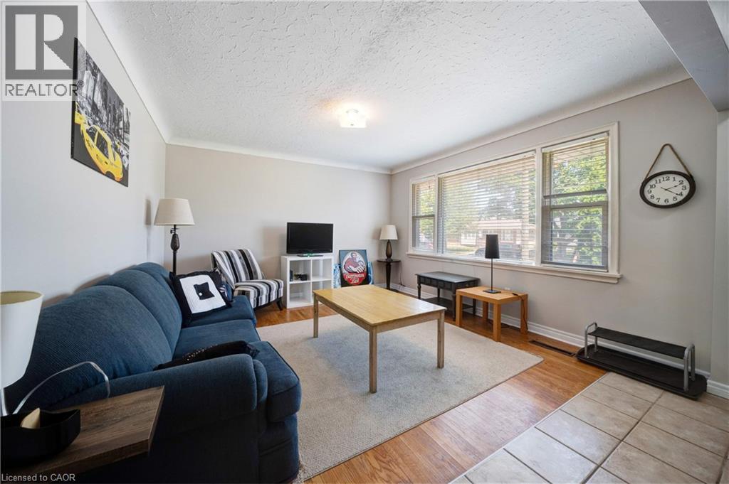 84 Jacobson Avenue, St. Catharines, Ontario  L2T 3A3 - Photo 7 - 40800647