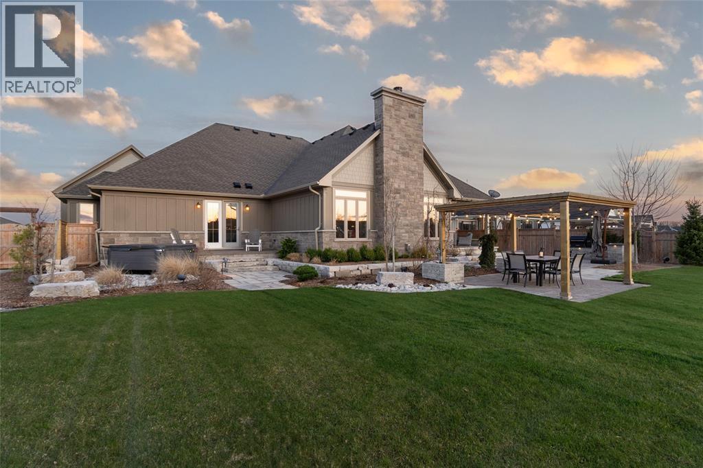 4043 Van Bree Drive, Plympton-Wyoming photo 47