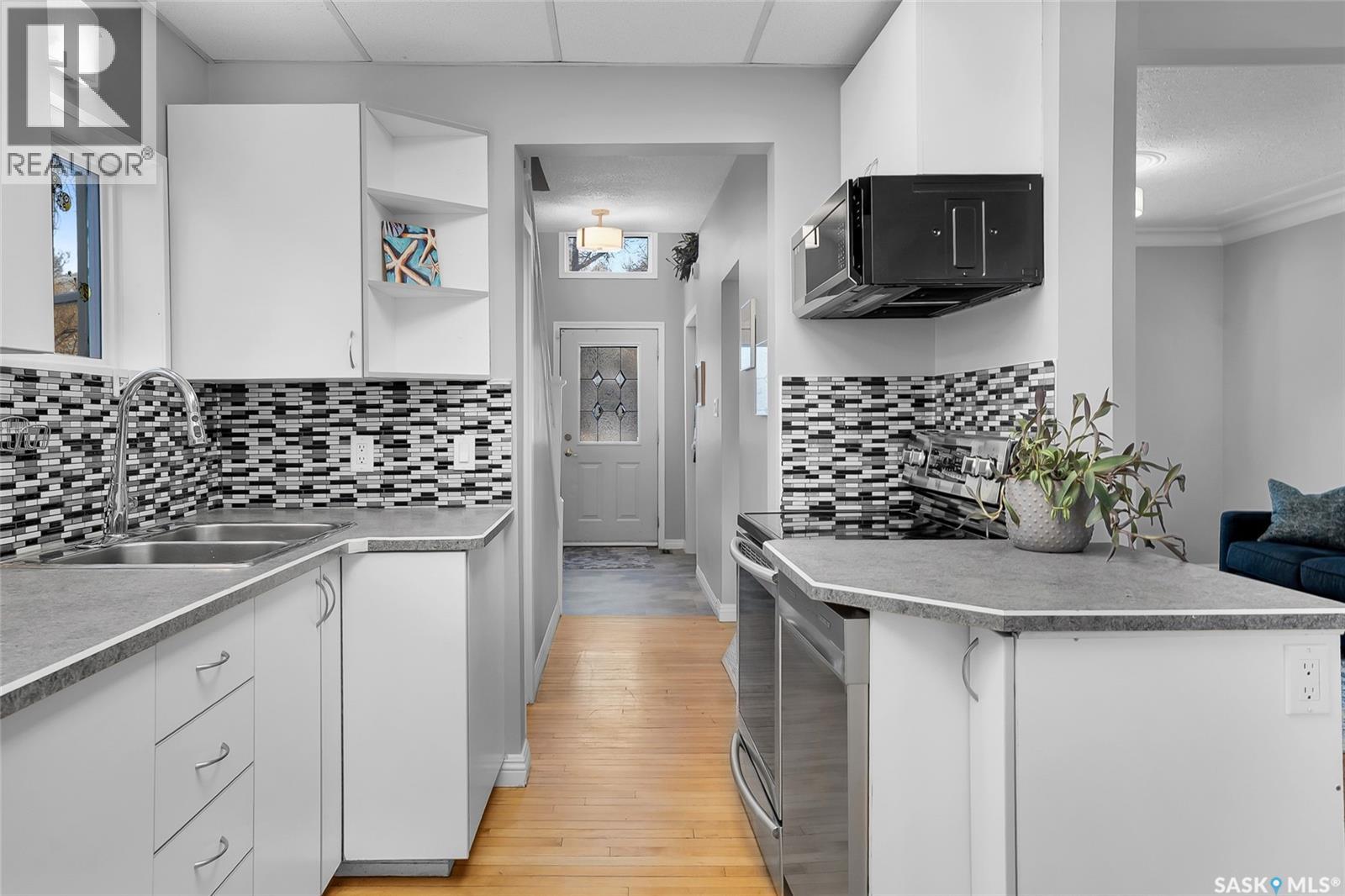 235 J Avenue N, Saskatoon, Saskatchewan  S7L 2J9 - Photo 11 - SK025894