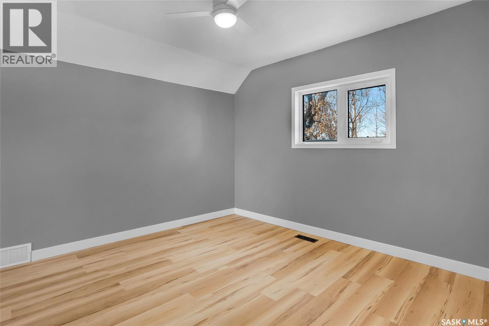 235 J Avenue N, Saskatoon, Saskatchewan  S7L 2J9 - Photo 28 - SK025894