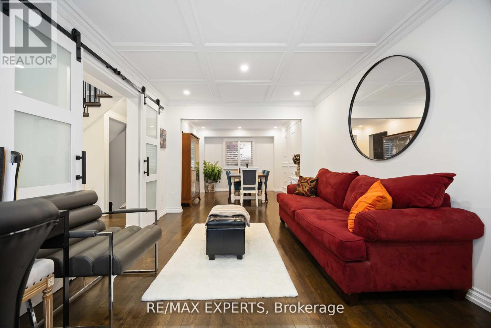 93 Stiver Drive, Newmarket, Ontario  L3Y 7W2 - Photo 6 - N12725210