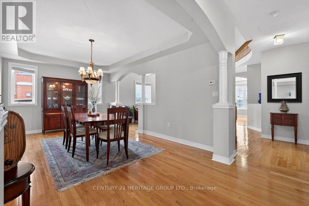 30 O'hara Crescent, Richmond Hill, Ontario  L4E 4L3 - Photo 12 - N12725228