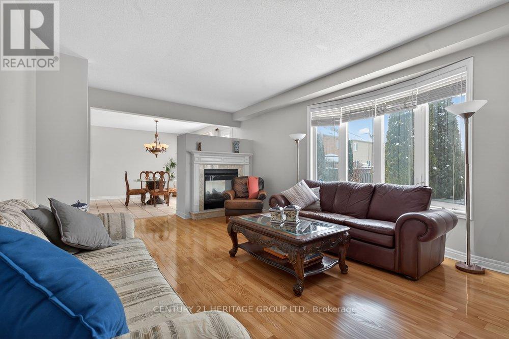 30 O'hara Crescent, Richmond Hill, Ontario  L4E 4L3 - Photo 17 - N12725228