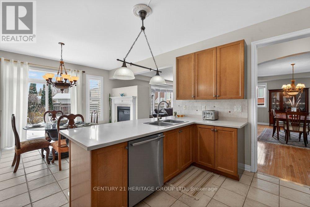 30 O'hara Crescent, Richmond Hill, Ontario  L4E 4L3 - Photo 26 - N12725228