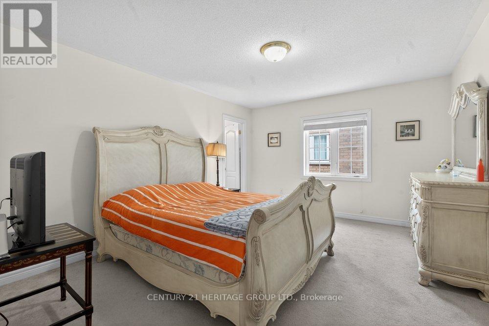 30 O'hara Crescent, Richmond Hill, Ontario  L4E 4L3 - Photo 31 - N12725228